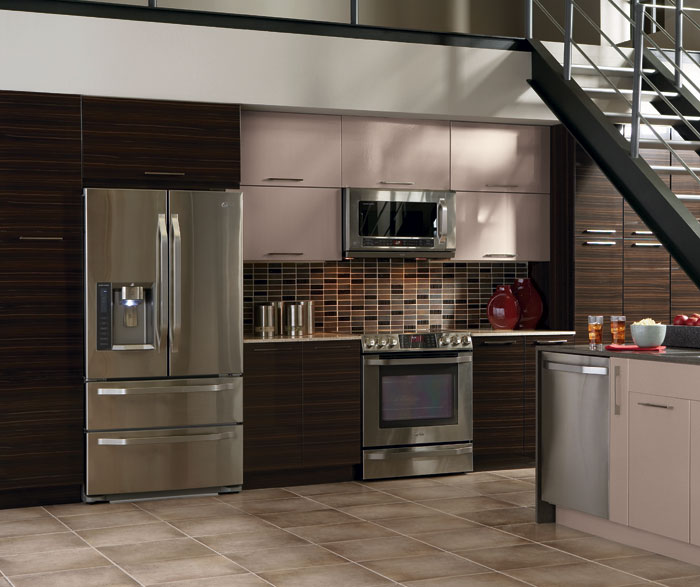 High Gloss Kitchen Cabinets in Thermofoil Kitchen Craft High Gloss Kitchen Cabinets in Thermofoil Kitchen Craft