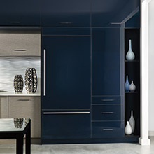 Kitchen with deep blue acrylic cabinets