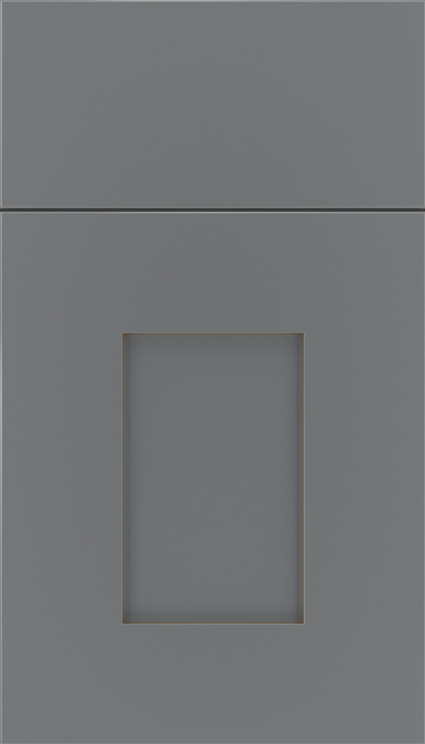 Newhaven Maple shaker cabinet door in Cloudburst with Smoke glaze
