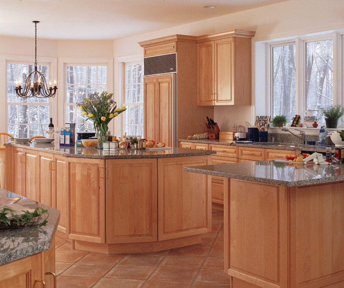 light maple cabinets in kitchen - kitchen craft cabinetry