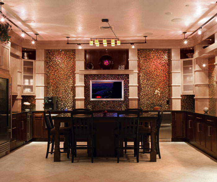 Shaker cabinets in contemporary kitchen by Kitchen Craft Cabinetry